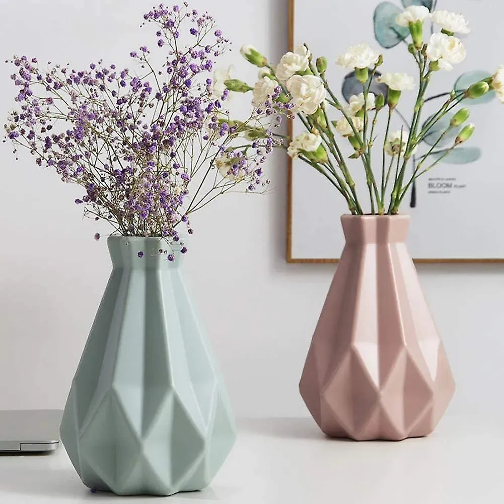 Diamond Pattern Plastic Flower Vase for Home Decoration