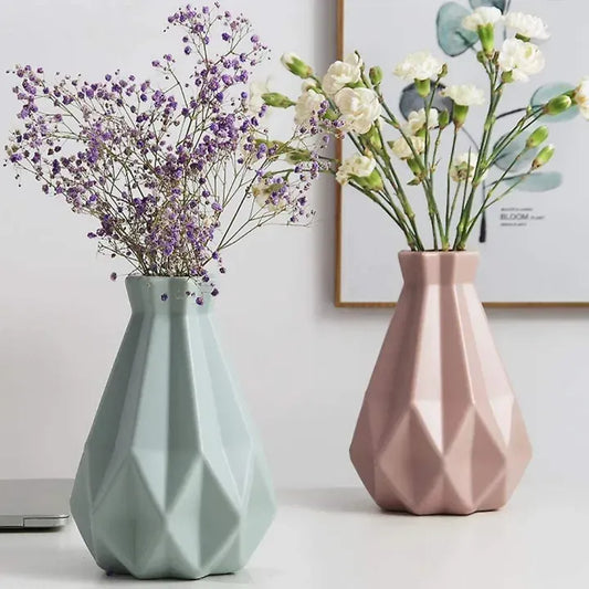 Diamond Pattern Plastic Flower Vase for Home Decoration