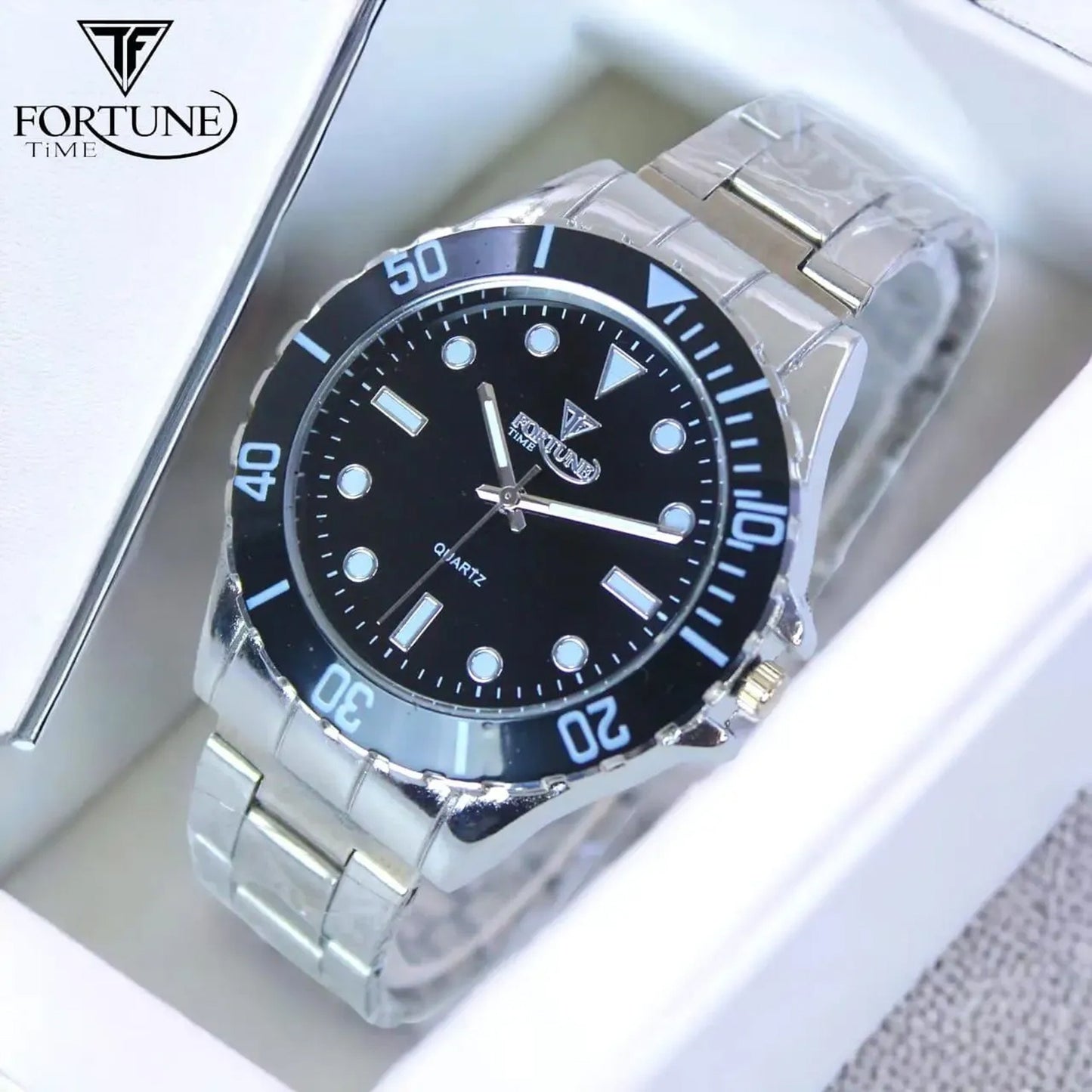 Men Fashion Simple Ghost Water Watches Stainless Steel Mesh
