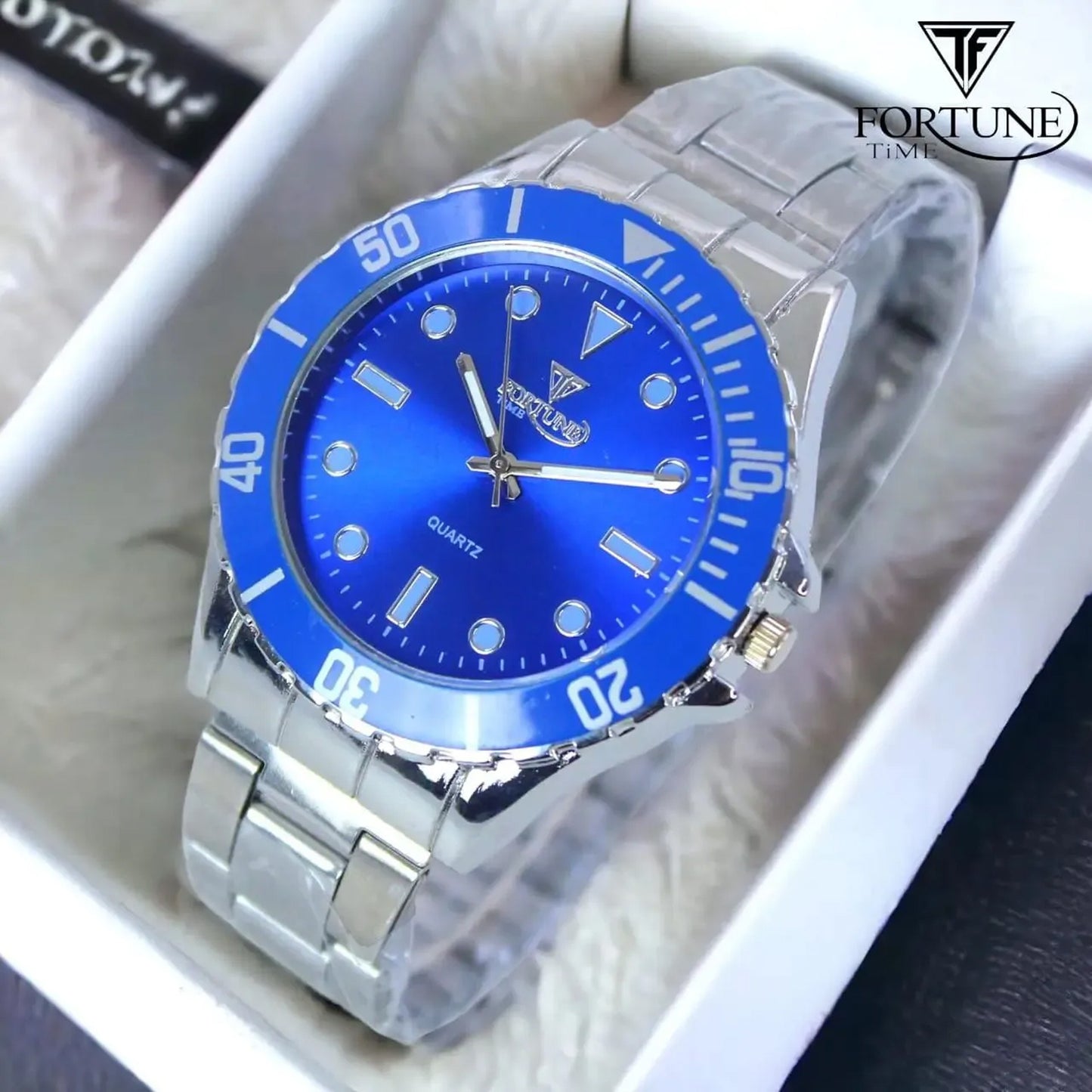 Men Fashion Simple Ghost Water Watches Stainless Steel Mesh